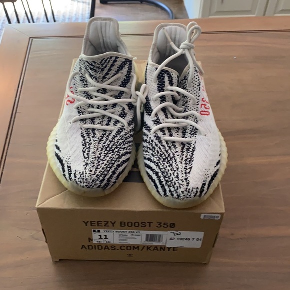 Yeeze boost 350 zebra sneakers- main image 4